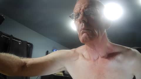 Snapshot of fantasyresort chatting on September 30, 2025, 3:11 am fantasyresort online show from September 30, 2025, 3:11 am