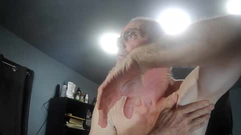 Snapshot of fantasyresort chatting on October 7, 2025, 3:04 am fantasyresort online show from October 7, 2025, 3:04 am