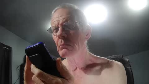 Snapshot of fantasyresort chatting on November 3, 2025, 4:03 am fantasyresort online show from November 3, 2025, 4:03 am