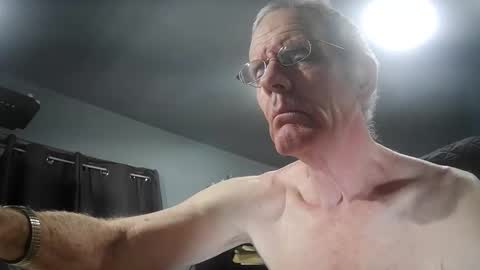 fantasyresort online show from December 15, 2025, 2:16 am