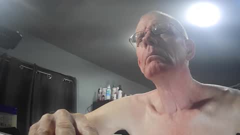 fantasyresort online show from March 15, 2026, 3:12 am