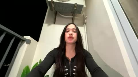 AMANDA  online show from May 18, 2026, 3:51 pm
