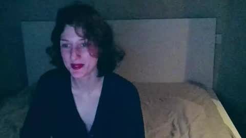 Kira online show from October 8, 2025, 10:07 pm