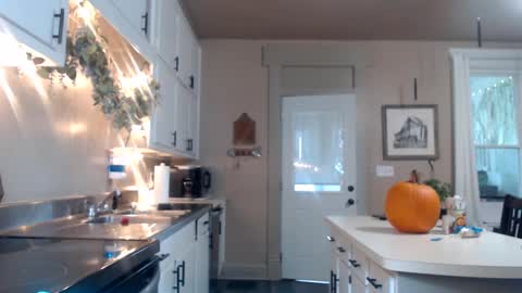 Snapshot of farmgirl__ chatting on October 7, 2025, 3:20 pm FarmGirl and Daddy online show from October 7, 2025, 3:20 pm