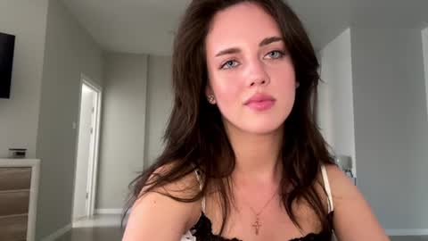 Snapshot of farrahburde chatting on July 30, 2026, 1:43 pm Mia online show from July 30, 2026, 1:43 pm