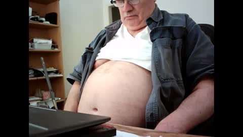 Snapshot of fatbellyitalian chatting on October 3, 2025, 3:42 pm fatbellyitalian online show from October 3, 2025, 3:42 pm