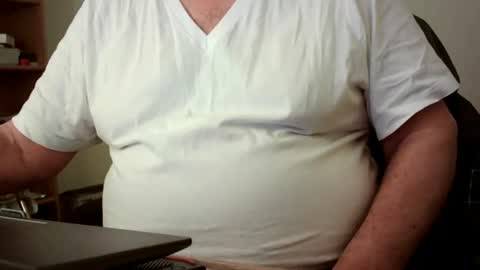 Snapshot of fatbellyitalian chatting on October 19, 2025, 12:06 pm fatbellyitalian online show from October 19, 2025, 12:06 pm