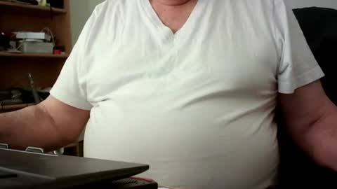 Snapshot of fatbellyitalian chatting on November 8, 2025, 7:12 pm fatbellyitalian online show from November 8, 2025, 7:12 pm