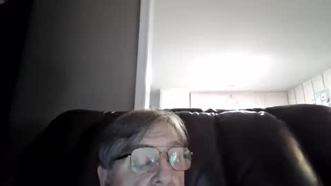 fatdickad online show from May 3, 2026, 11:44 pm