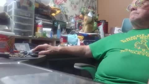 Snapshot of fatfreddythecat chatting on May 6, 2026, 2:19 am Fred. online show from May 6, 2026, 2:19 am