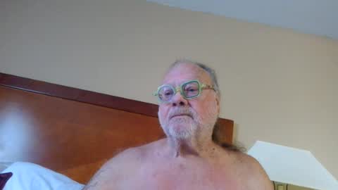 Snapshot of fatfreddythecat chatting on June 29, 2026, 2:40 am Fred. online show from June 29, 2026, 2:40 am