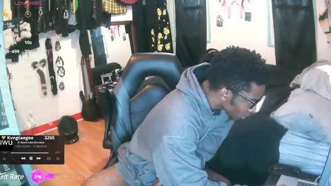 Snapshot of fathabackwoods chatting on December 11, 2024, 4:09 pm Grape online show from December 11, 2024, 4:09 pm