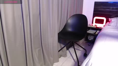 Snapshot of faustosaenz chatting on November 30, 2025, 5:17 pm FAUSTO online show from November 30, 2025, 5:17 pm