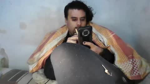 Snapshot of faux_feitico chatting on April 14, 2026, 12:05 am Faux Feitico online show from April 14, 2026, 12:05 am