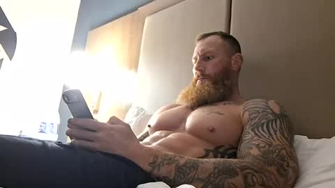 Snapshot of fav_whiteboy chatting on August 10, 2026, 6:28 am fav_whiteboy online show from August 10, 2026, 6:28 am