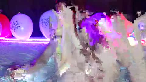 Snapshot of favorite_hare chatting on February 11, 2025, 10:50 pm Student online show from February 11, 2025, 10:50 pm