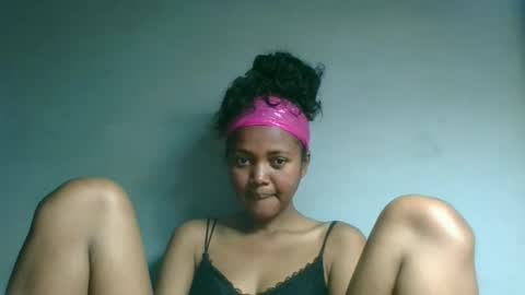 fayence09 online show from September 25, 2025, 7:17 pm