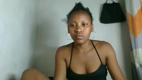 fayence09 online show from October 21, 2025, 12:17 pm