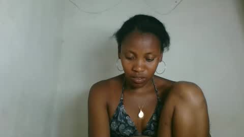 fayence09 online show from November 9, 2025, 9:40 am