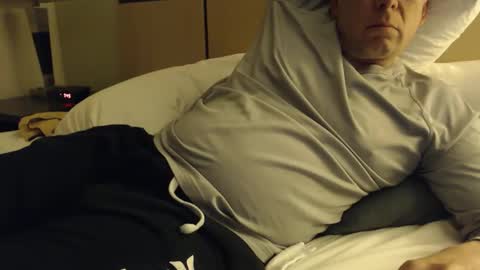 Snapshot of fdguy44 chatting on April 5, 2026, 11:46 pm K online show from April 5, 2026, 11:46 pm