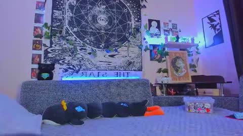 Snapshot of fearlessdiva_x chatting on November 11, 2025, 2:22 am Diva online show from November 11, 2025, 2:22 am