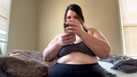 Snapshot of fee_the_queen chatting on November 6, 2025, 3:46 pm Fee online show from November 6, 2025, 3:46 pm