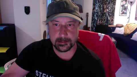 feetkissboy online show from April 24, 2026, 5:37 pm