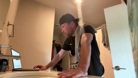 Ethan Slayher online show from May 14, 2026, 11:44 pm