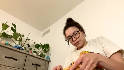 Snapshot of feetnymph chatting on February 24, 2025, 1:35 am Soley online show from February 24, 2025, 1:35 am