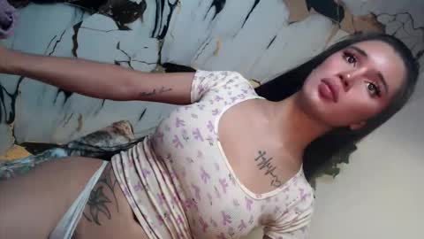 Snapshot of feisty_woman chatting on September 26, 2025, 11:42 pm Prianka online show from September 26, 2025, 11:42 pm