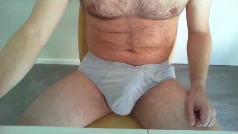 Snapshot of felipemoon34 chatting on October 20, 2025, 12:44 am felipemoon34 online show from October 20, 2025, 12:44 am