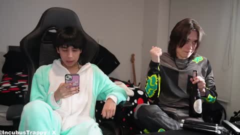 Snapshot of felix0420 chatting on December 28, 2024, 4:30 am felix0420 online show from December 28, 2024, 4:30 am