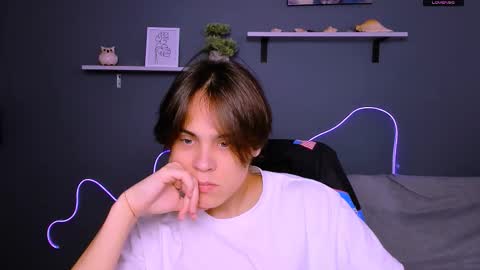 Snapshot of felix_dream_ chatting on September 21, 2025, 8:27 am felix_dream_ online show from September 21, 2025, 8:27 am