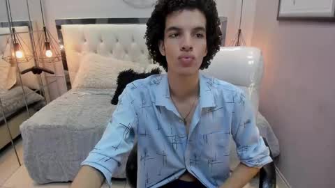 Snapshot of felix_haze chatting on May 19, 2026, 5:41 pm FELIPE online show from May 19, 2026, 5:41 pm