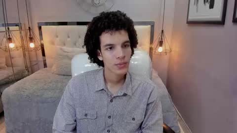 Snapshot of felix_haze chatting on May 23, 2026, 5:39 pm FELIPE online show from May 23, 2026, 5:39 pm