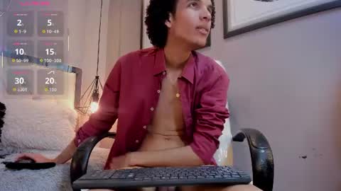 Snapshot of felix_haze chatting on June 17, 2026, 6:20 pm FELIPE online show from June 17, 2026, 6:20 pm