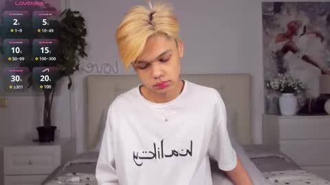 Snapshot of felix_rey chatting on February 22, 2025, 4:19 pm Felix online show from February 22, 2025, 4:19 pm