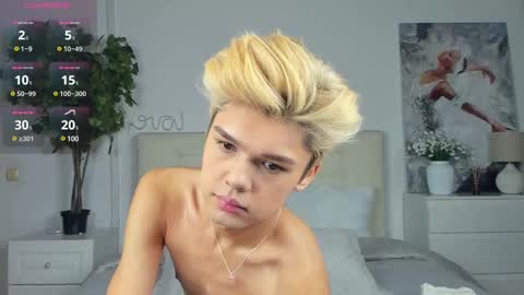 Snapshot of felix_rey chatting on March 11, 2025, 1:34 pm Felix online show from March 11, 2025, 1:34 pm