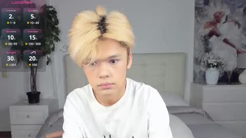 Snapshot of felix_rey chatting on September 15, 2025, 12:38 pm Felix online show from September 15, 2025, 12:38 pm