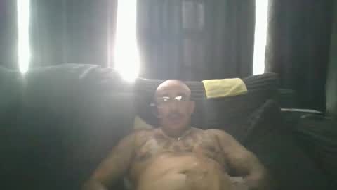 felixrlarios25 online show from June 6, 2026, 11:53 pm
