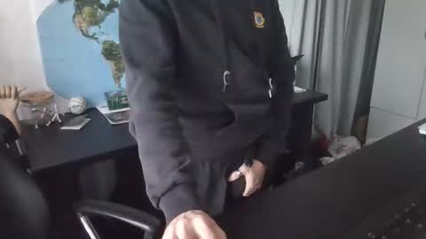 femdomsubby online show from October 7, 2025, 7:49 am