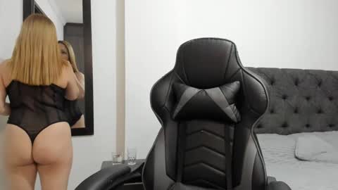 Snapshot of fenix_golden17 chatting on March 10, 2025, 8:04 am Fenix Golden17 ---- Every night after 2200 time Colombia online show from March 10, 2025, 8:04 am