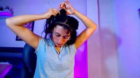 Snapshot of fenixx_19 chatting on February 28, 2026, 11:33 am Fenix online show from February 28, 2026, 11:33 am