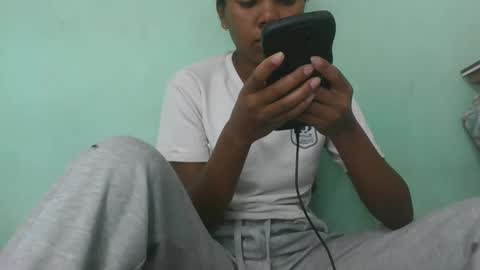 Snapshot of fenou122745 chatting on February 11, 2026, 6:51 am fenou122745 online show from February 11, 2026, 6:51 am