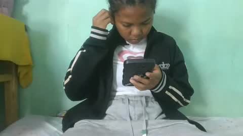 Snapshot of fenou122745 chatting on April 15, 2026, 6:59 pm fenou122745 online show from April 15, 2026, 6:59 pm