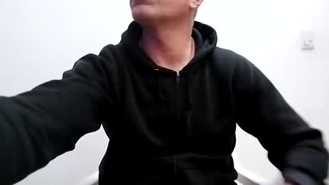 Snapshot of fer797 chatting on November 3, 2025, 6:20 pm Fernando online show from November 3, 2025, 6:20 pm