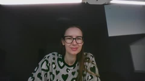 Snapshot of feraliss chatting on May 18, 2026, 10:54 am feraliss online show from May 18, 2026, 10:54 am