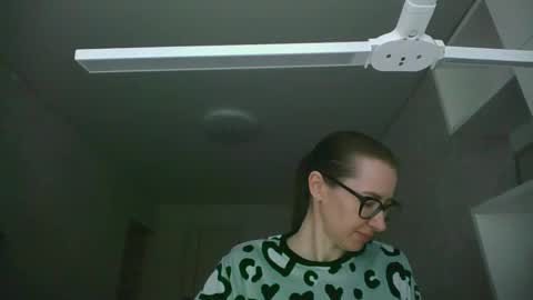 Snapshot of feraliss chatting on May 19, 2026, 12:00 pm feraliss online show from May 19, 2026, 12:00 pm