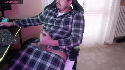 Snapshot of fernan_reds chatting on February 18, 2025, 9:43 am Fernan online show from February 18, 2025, 9:43 am