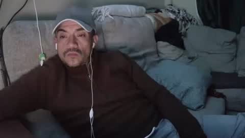 Snapshot of fernand89 chatting on February 13, 2025, 6:52 am fernand89 online show from February 13, 2025, 6:52 am